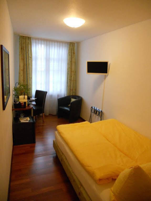 Zunfthaus Zu Wirthen Hotel Solothurn Kültér fotó